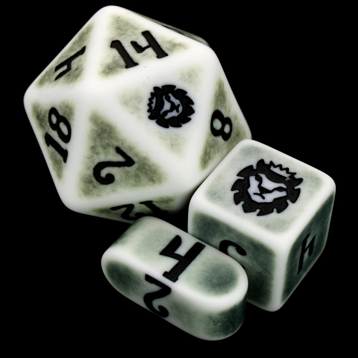 Dryad Dust is a 10-piece pale-colored resin set with a matte finish and dark green center pattern.
